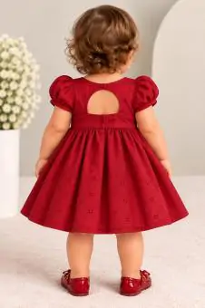 Vestido Infantil Menina com Laço, Manga Bufante e Detalhes Vazados
